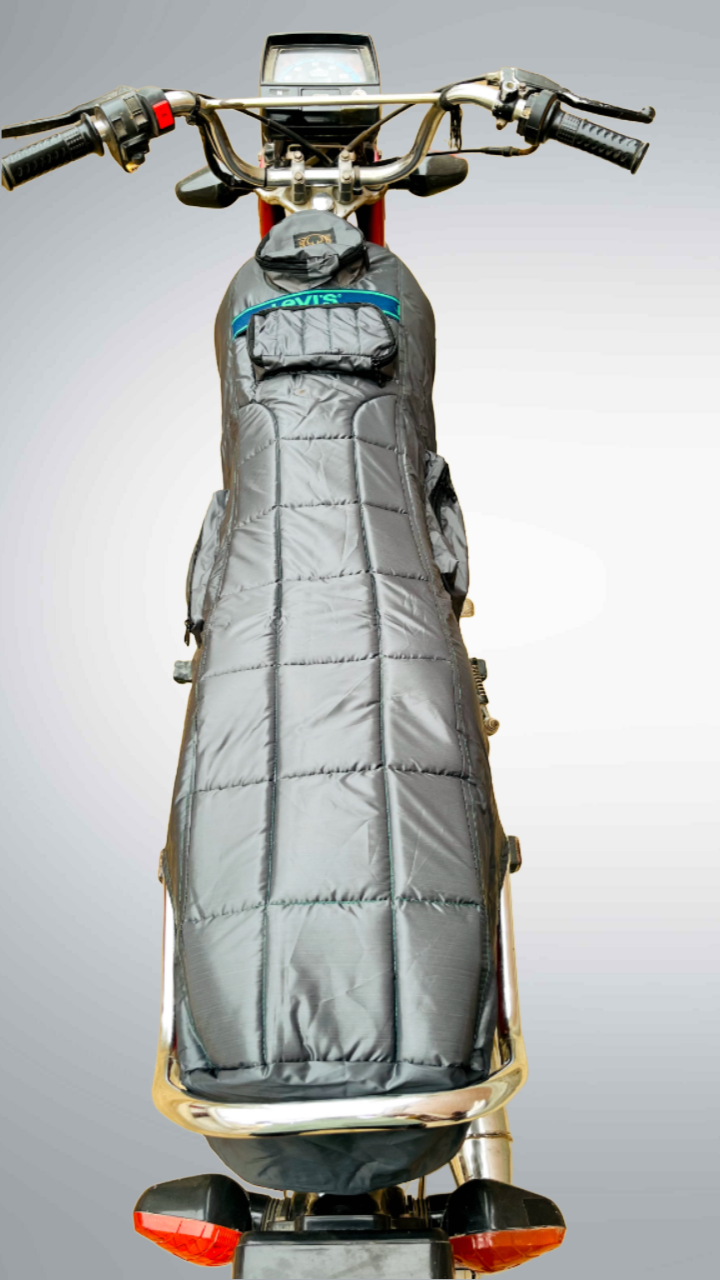 CD 70 Paracute Grey Cover